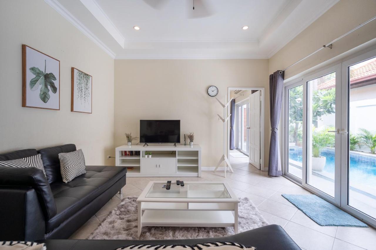 Majestic Residence Pool Villas 2 Bedrooms Private Beach Pattaya ภายนอก รูปภาพ